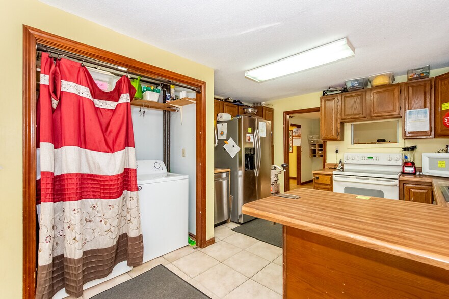 More Photos Of 105 Durham Rd, Dover Daycare Center For Sale
