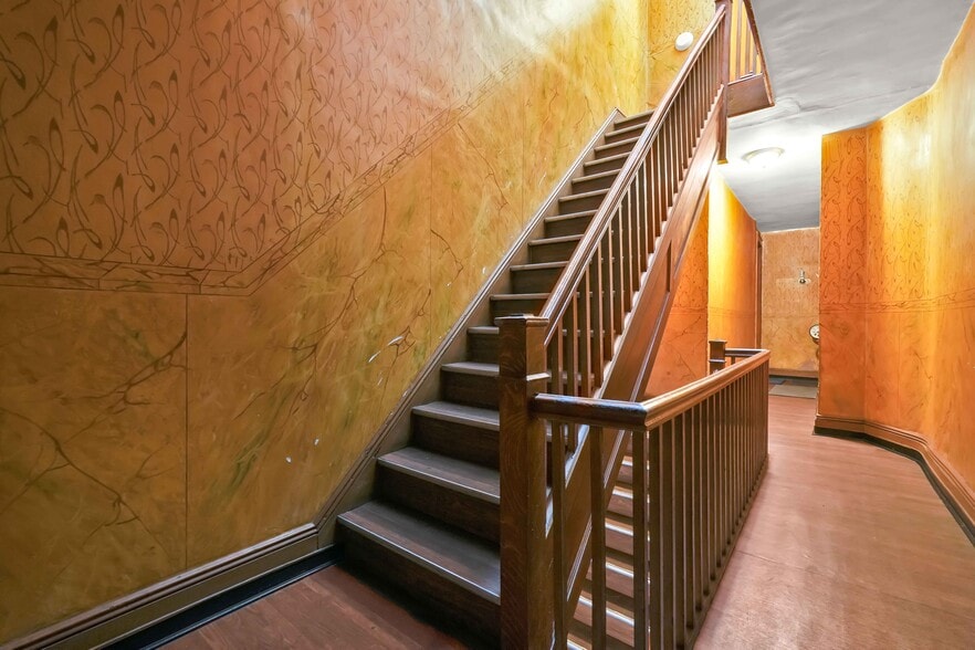 More Photos Of 6340 Fresh Pond Rd, Ridgewood Apartments For Sale