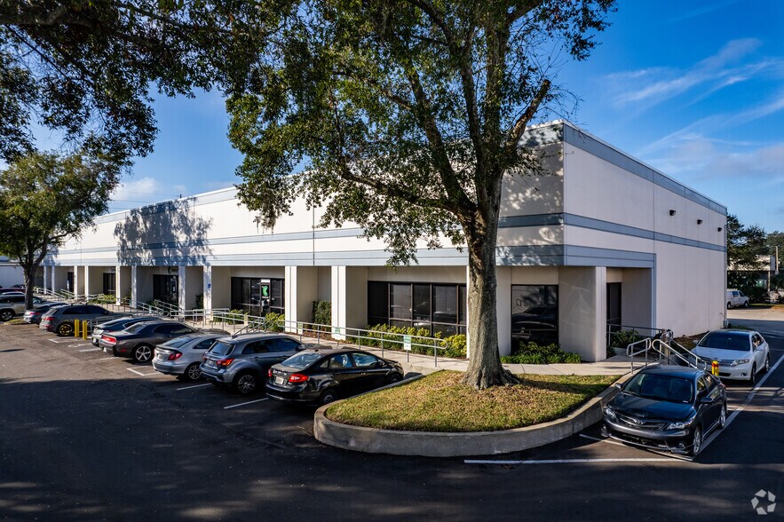 More Photos Of 379 W Michigan St, Orlando Flex For Lease