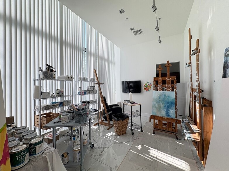 More Photos Of 1301 Main St, Sarasota Apartments For Sale