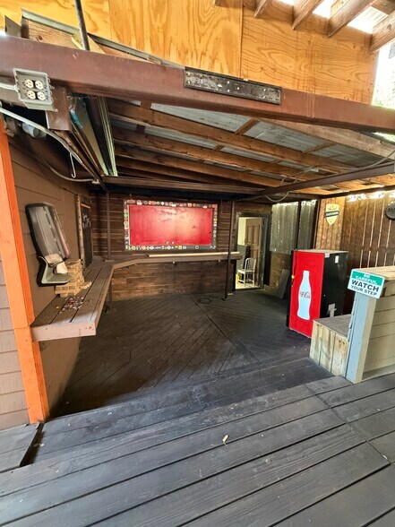 More Photos Of 1701 E Houston St, San Antonio Restaurant For Lease