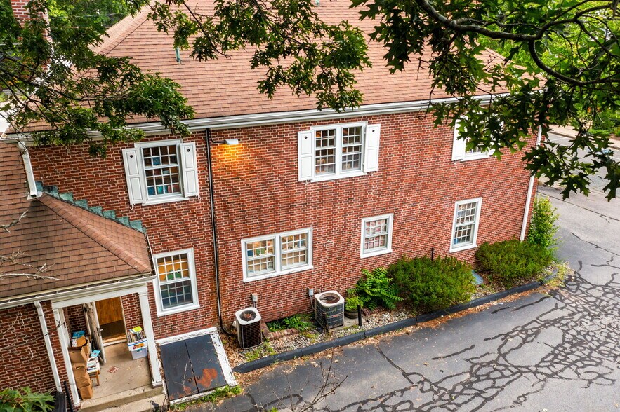 More Photos Of 504 Main St, Medfield Office For Sale