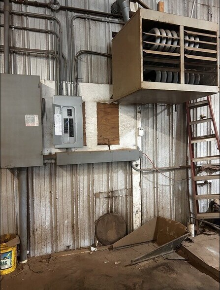 More Photos Of 212 Blees Industrial Dr, Macon Industrial For Sale