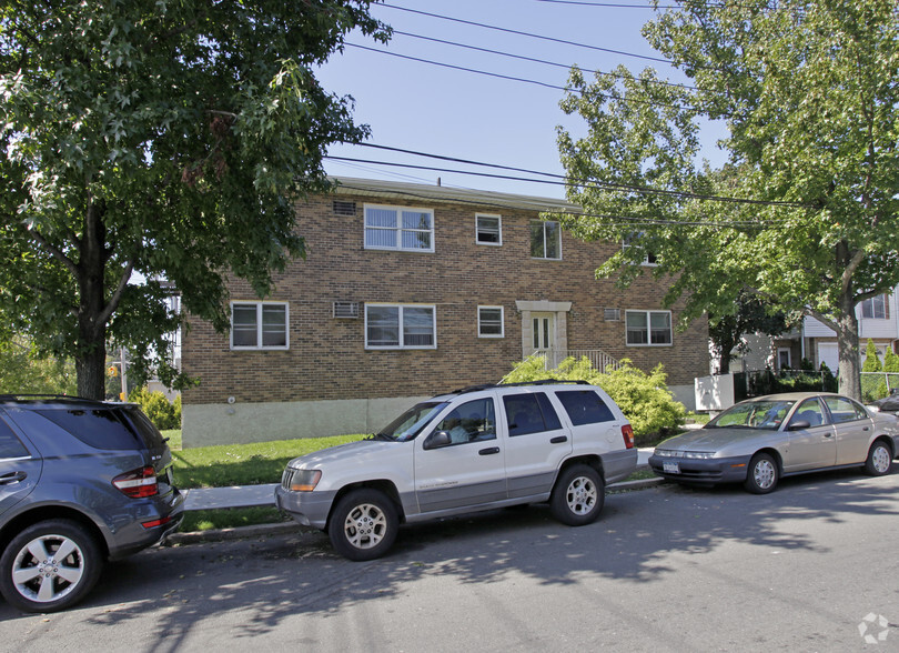 Primary Photo Of 414 Garretson Ave, Staten Island Apartments For Sale