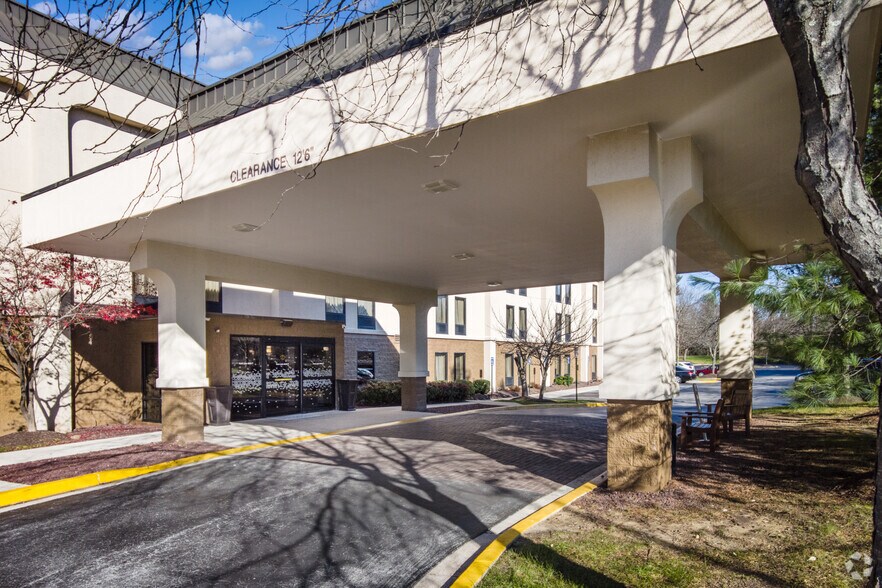 More Photos Of 15202 Major Lansdale Blvd, Bowie Hotel For Sale