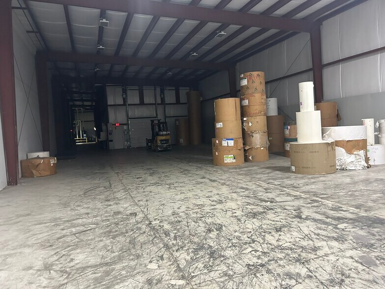 More Photos Of 3340-3350 Main St, Ravenna Light Manufacturing For Sale
