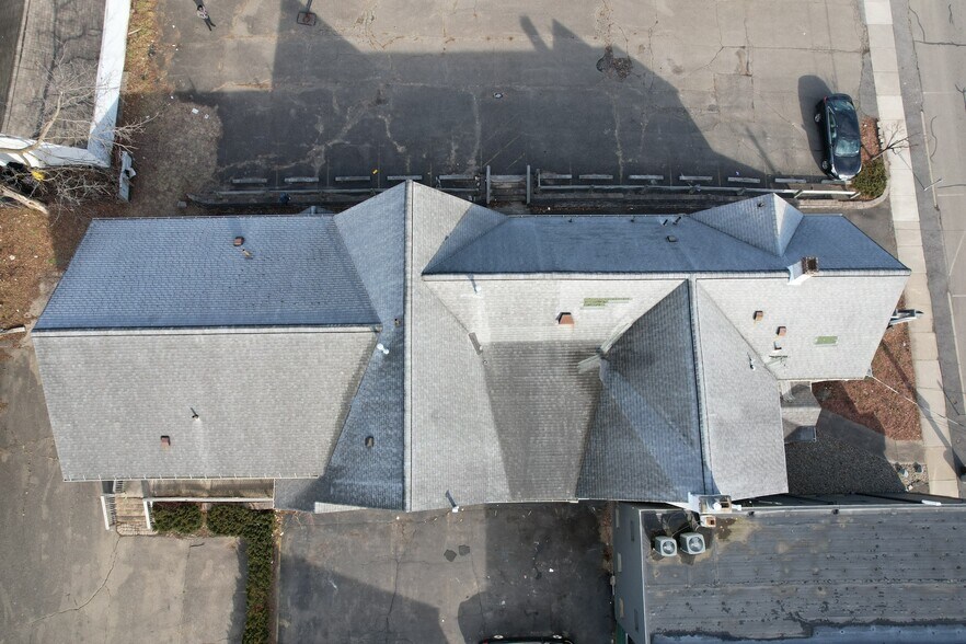 More Photos Of 1105 Monroe St, Endicott Office For Sale