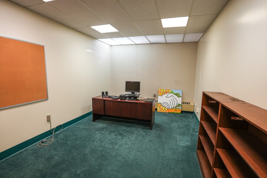 More Photos Of 431 Delaware Ave, Palmerton Office For Sale