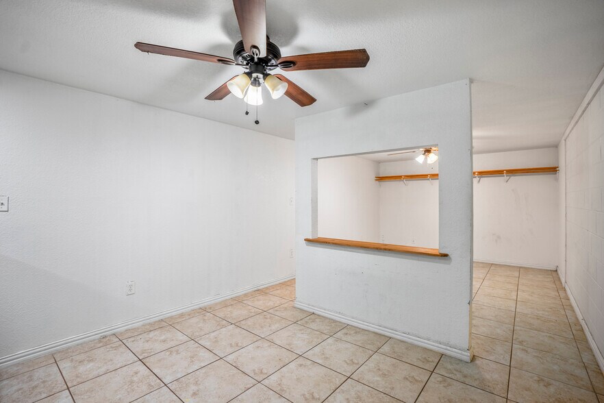 More Photos Of 80 Sorters McClellan rd, Kingwood Warehouse For Sale