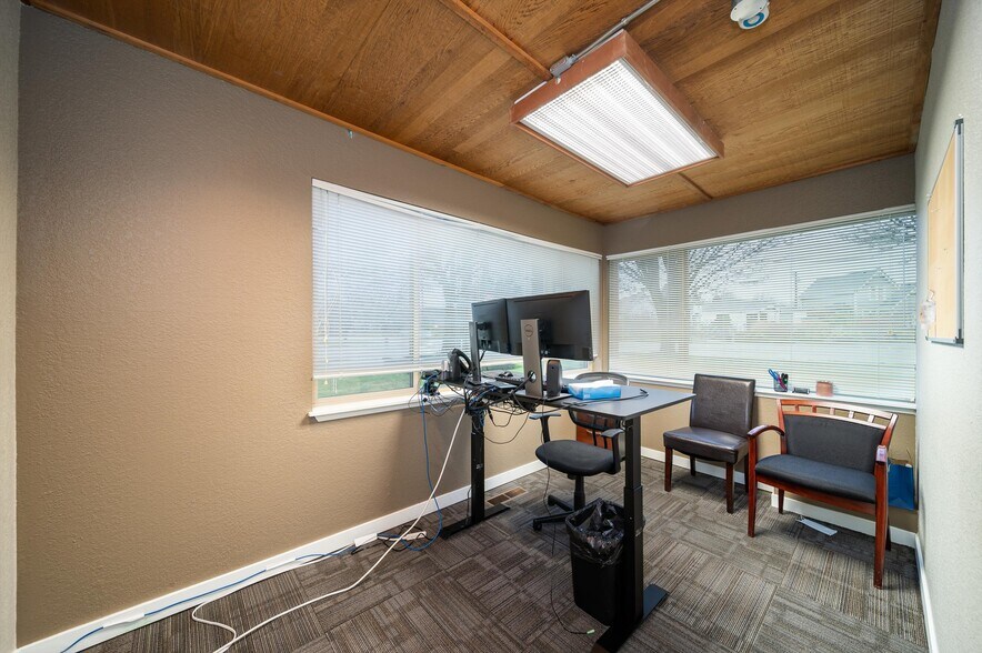 More Photos Of 1400 Broadway, Bellingham Office For Lease