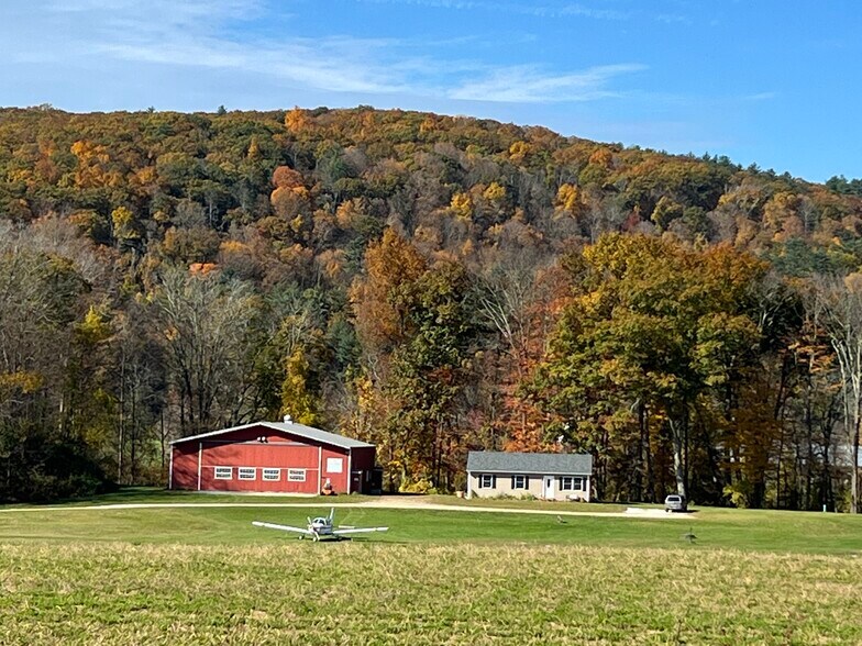 More Photos Of 547 W Main St, Canaan Airport For Sale