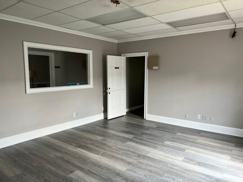 More Photos Of 4047 Holcomb Bridge Rd, Peachtree Corners Loft Creative Space For Lease