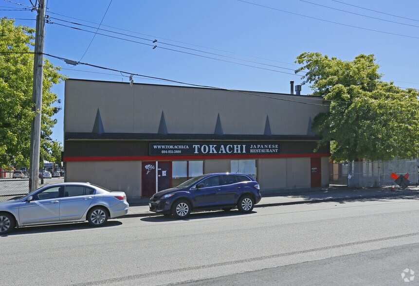 More Photos Of 10767 King George Blvd, Surrey Restaurant For Sale