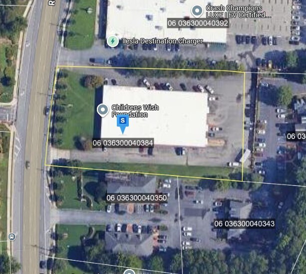 More Photos Of 8615 Roswell Rd, Atlanta Showroom For Sale