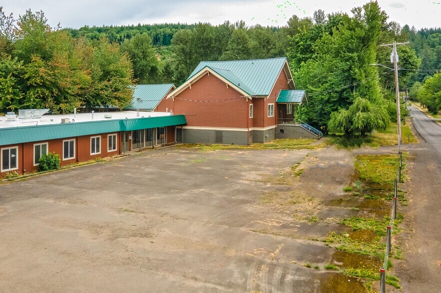 More Photos Of 41515 SE Thomas Rd, Sandy Schools For Lease