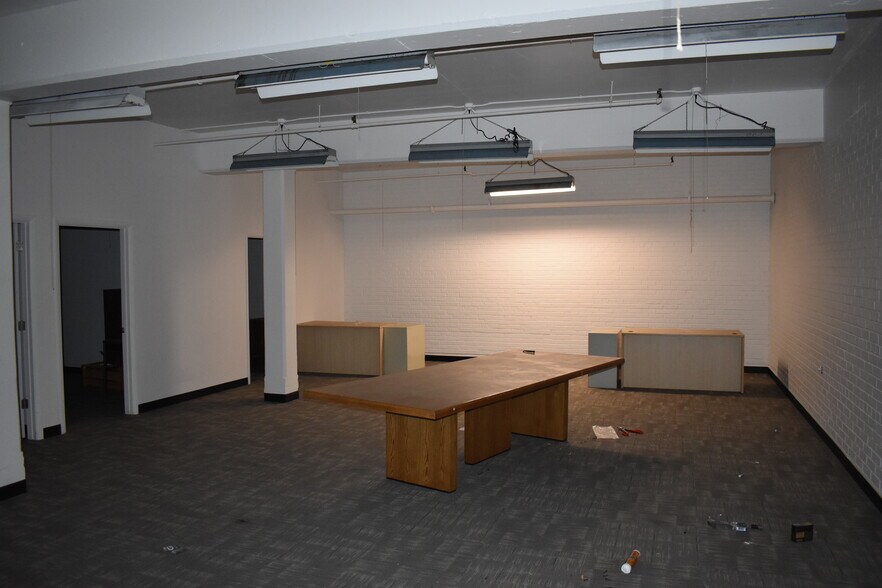 More Photos Of 884 W 2nd St, Ogden Warehouse For Lease