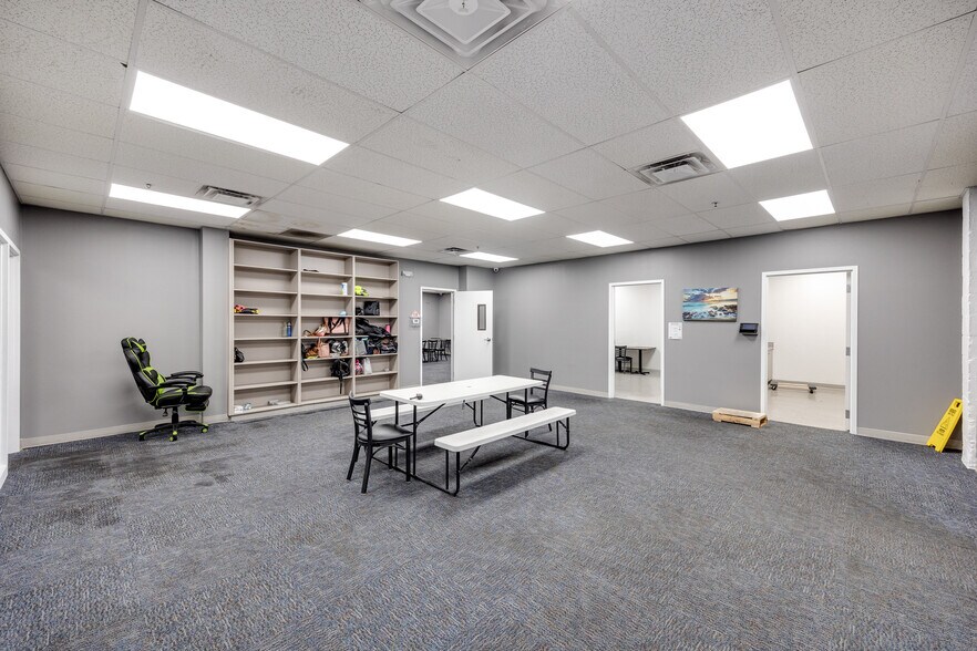 More Photos Of 301 N 4th St, Vineland Warehouse For Lease