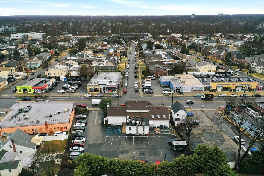 More Photos Of 410 Merrick Rd, Oceanside Restaurant For Sale