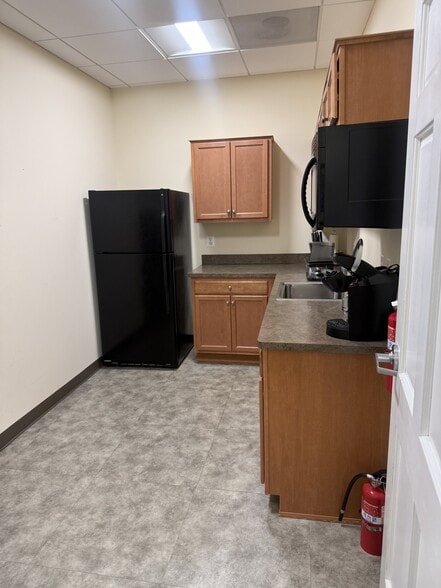 More Photos Of 7915 Lake Manassas Dr, Gainesville Office For Sale