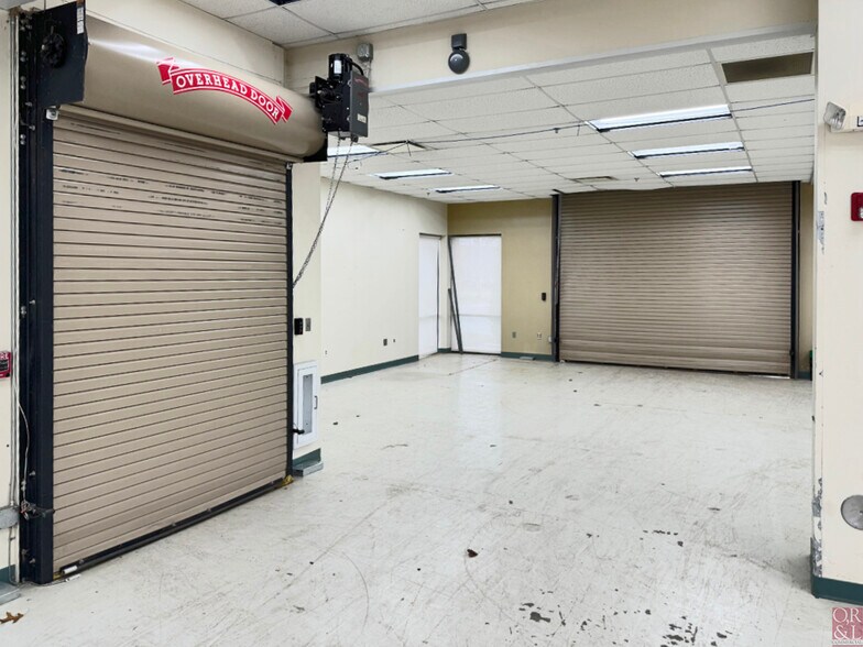 More Photos Of 900 Day Hill Rd, Windsor Flex For Sale