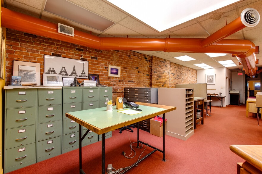 More Photos Of 1641 W Broad St, Richmond Office For Sale
