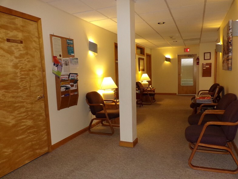 More Photos Of 401 Gilford Ave, Gilford Medical For Lease
