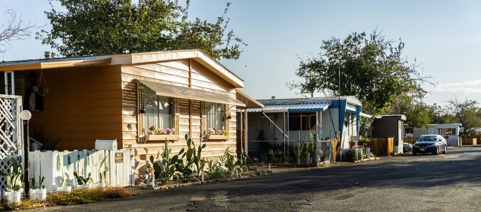 More Photos Of 1599 N Norma St, Ridgecrest Manufactured Housing Mobile Home Park For Sale