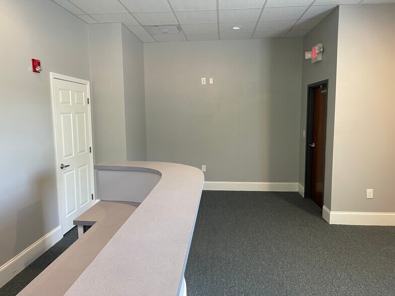 More Photos Of 335 Roselane St NW, Marietta Medical For Lease