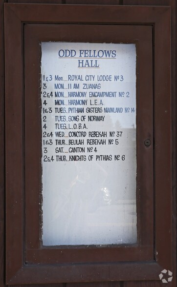 More Photos Of 7726-7730 Edmonds St, Burnaby Storefront Retail Office For Sale