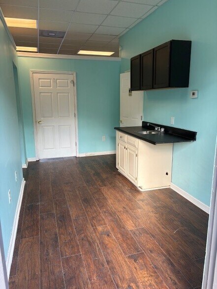 More Photos Of 227 GA Highway 49 S, Byron Supermarket For Lease