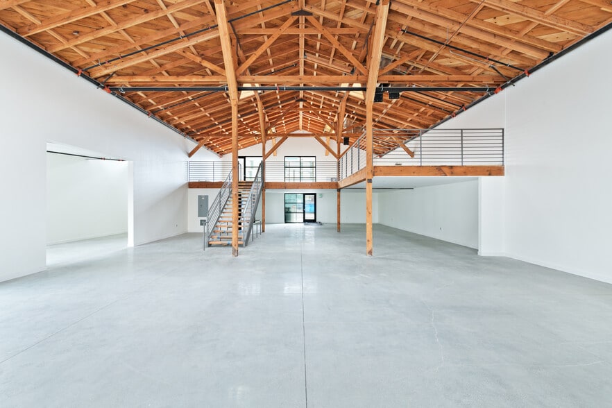 More Photos Of 1600 Lincoln Blvd, Santa Monica Freestanding For Lease