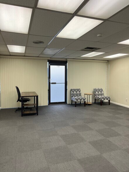 More Photos Of 5637 N Pershing Ave, Stockton Medical For Lease