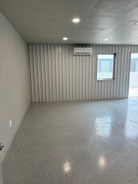 More Photos Of 441773 E. 260 rd, Vinita Warehouse For Lease