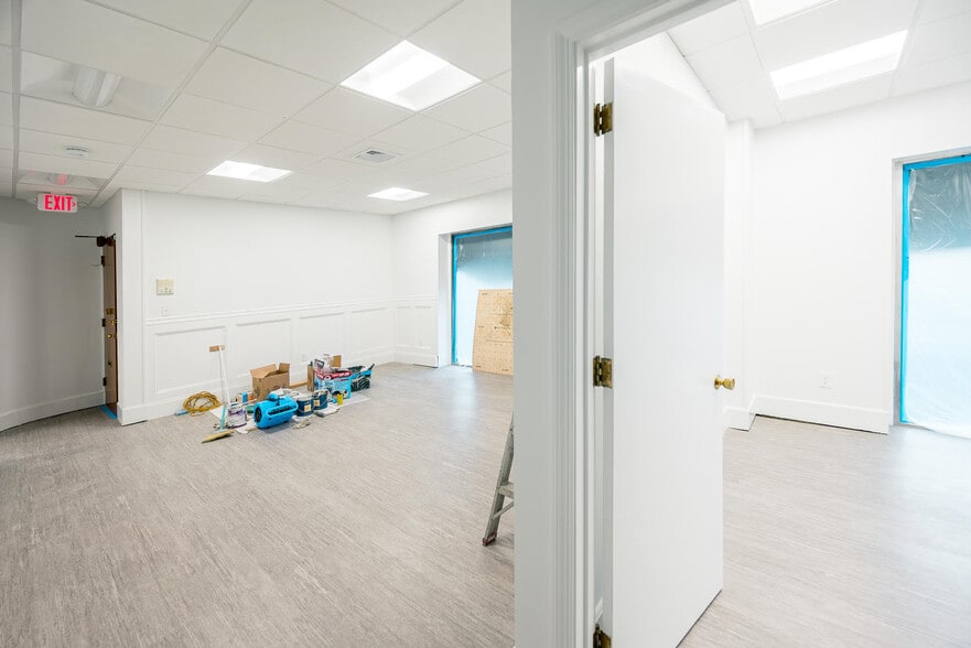 More Photos Of 229-235 Harvard St, Brookline Loft Creative Space For Lease