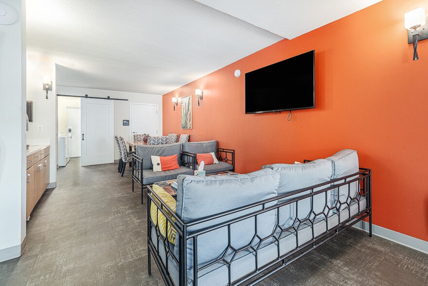 More Photos Of 7501 N Ocean Blvd, Myrtle Beach Hotel For Sale