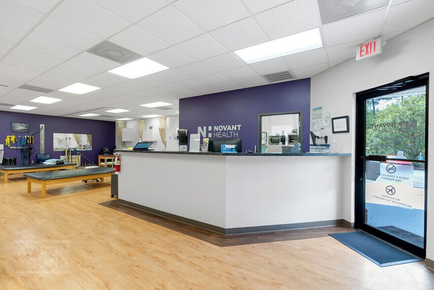 More Photos Of 7659 Garners Ferry Rd, Columbia Medical For Lease