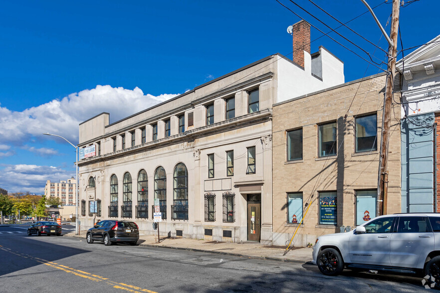 Primary Photo Of 22-28 W 1st St, Mount Vernon Office For Lease