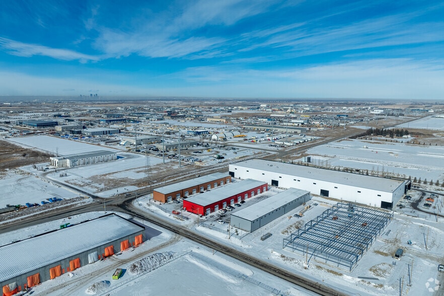 More Photos Of 12 Heatherglen Pl, Calgary Manufacturing For Lease