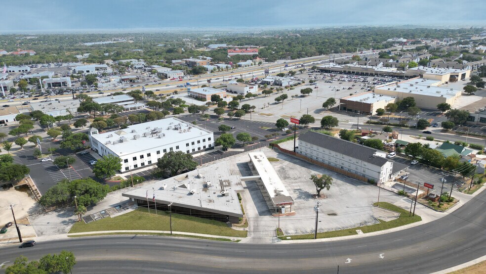 More Photos Of 5404 Wurzbach Rd, San Antonio Medical For Lease