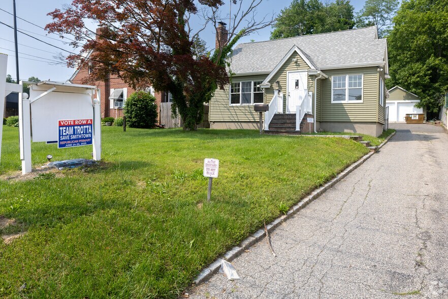 Primary Photo Of 153 Main St, Kings Park Office For Sale