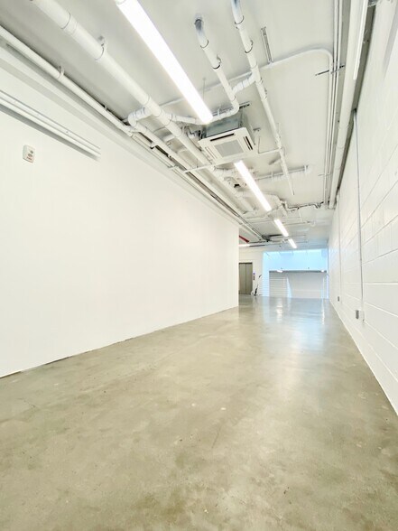 More Photos Of 888 Lorimer St, Brooklyn Loft Creative Space For Lease