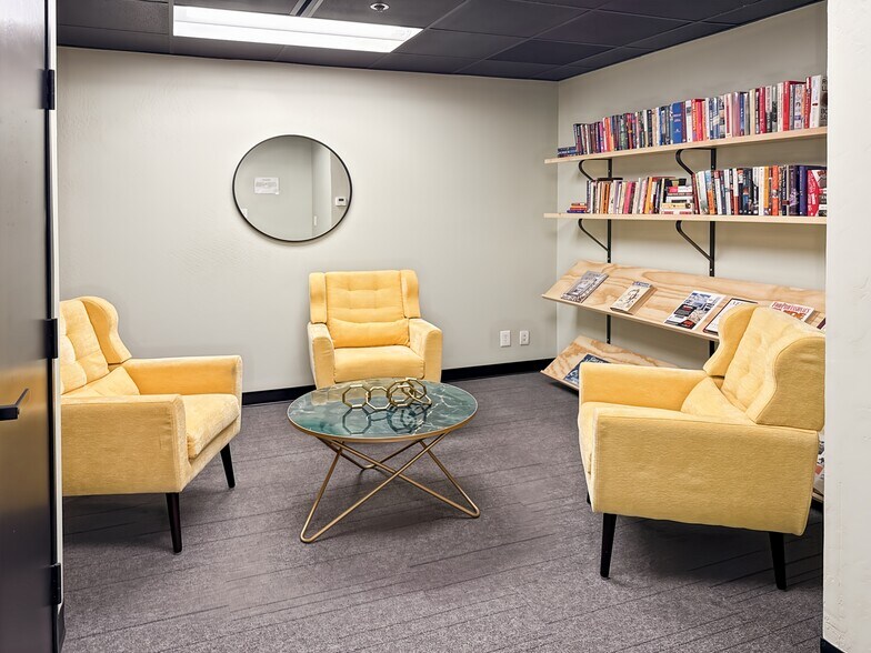 More Photos Of 560 W Brown Rd, Mesa Coworking Space