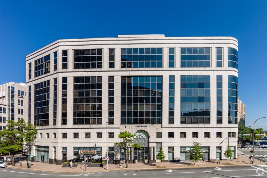 More Photos Of 2200 Wilson Blvd, Arlington Office For Lease