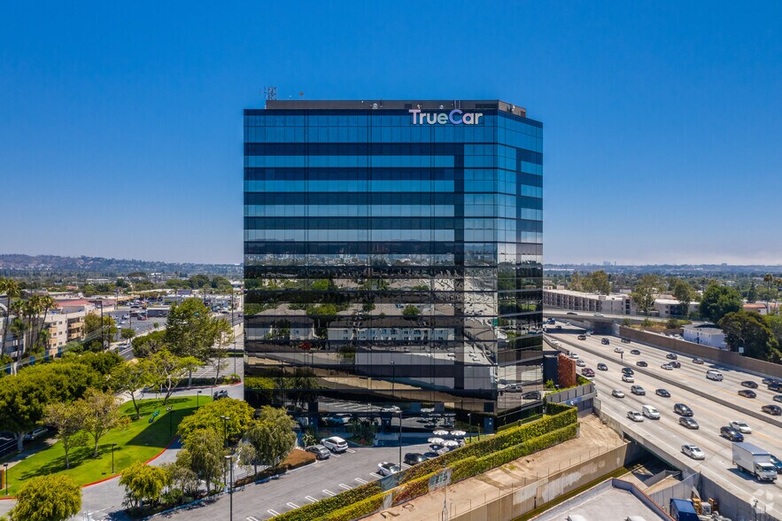 Primary Photo Of 3415 S Sepulveda Blvd, Los Angeles Office For Lease