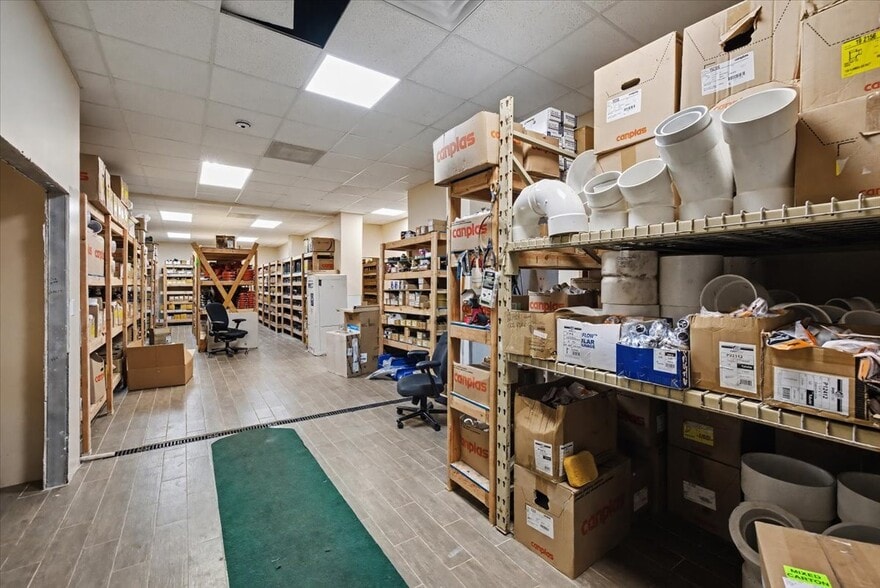 More Photos Of 17 Vreeland St, Lodi Warehouse For Sale