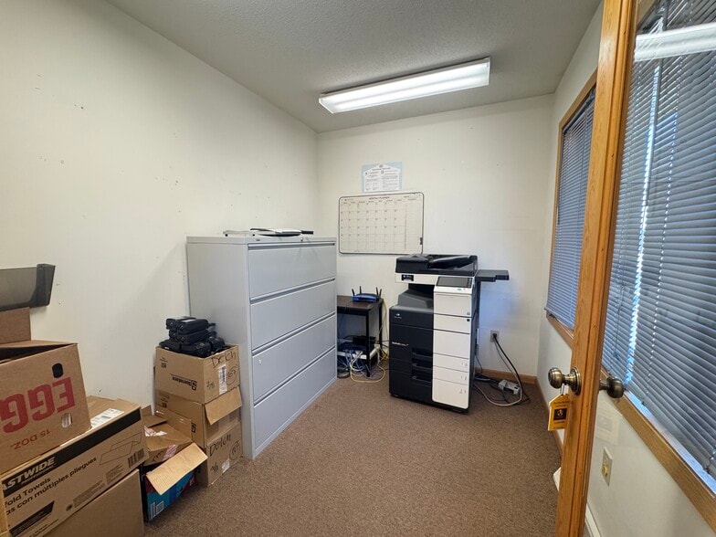 More Photos Of 1226 Lincoln St, Rhinelander Office For Sale