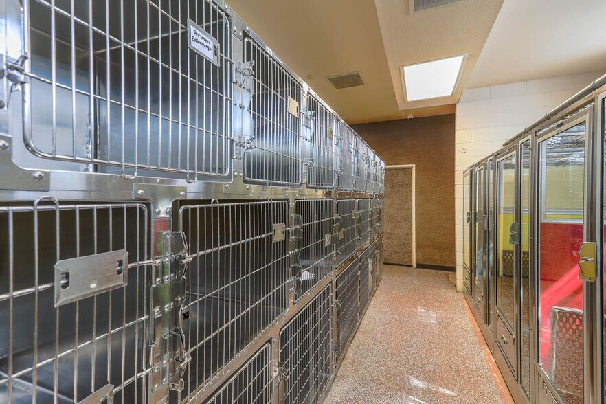 More Photos Of 4601-4611 N Rancho Dr, Las Vegas Unknown For Lease