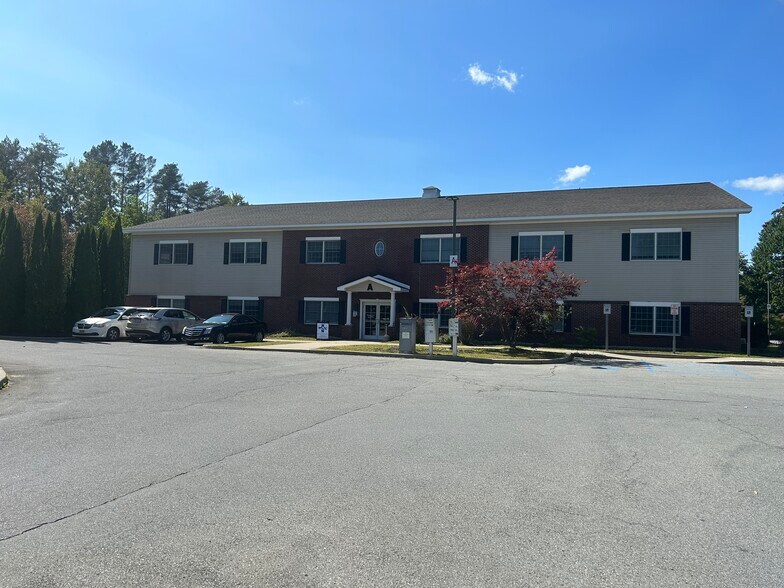 More Photos Of 375 Bay Rd, Queensbury Medical For Lease