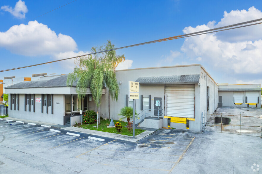 Primary Photo Of 2801 S Park Rd, Pembroke Park Warehouse For Sale