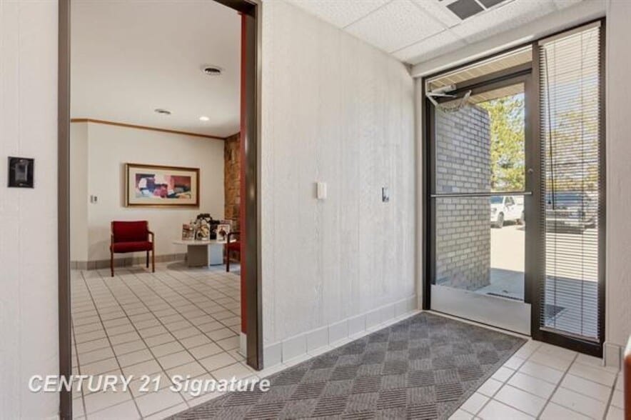 More Photos Of 3167 Enterprise Dr, Saginaw Office For Sale